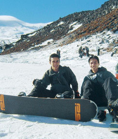 Auc leisure snowboarding