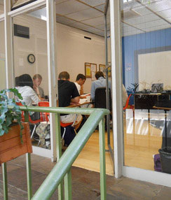 Classphotofromoutsideroom