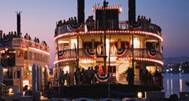 Dinner cruise on the Bahia Belle steamboat